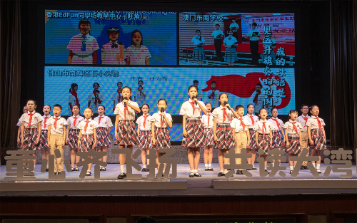 圖：同學們朗誦節(jié)目《我有祖國，我有母語》.jpg