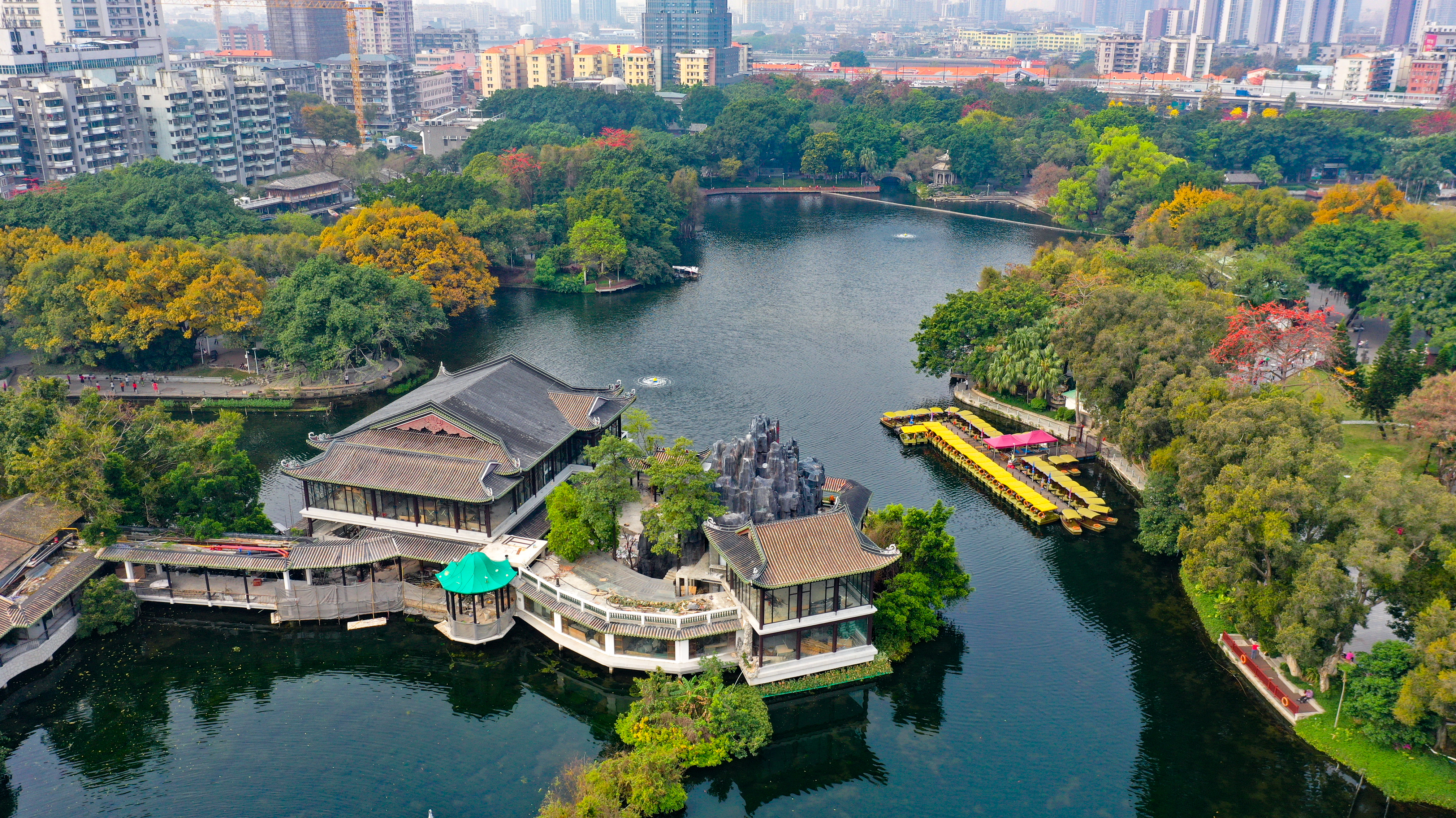 Tips for foreign travelers during Chinese New Year