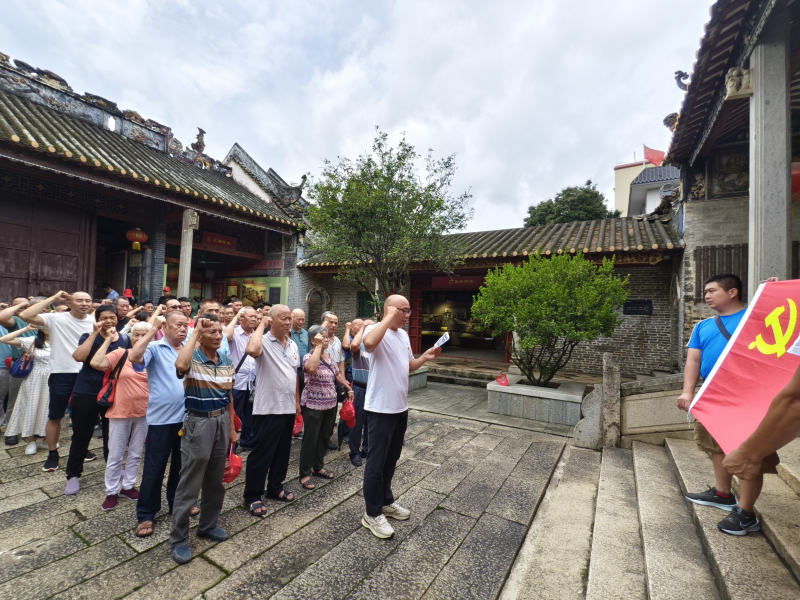 中南街：海中經(jīng)濟聯(lián)社黨總支開展“紅廉雙核固本，黨性作風(fēng)同鑄”主題黨日活動（組圖2）.png