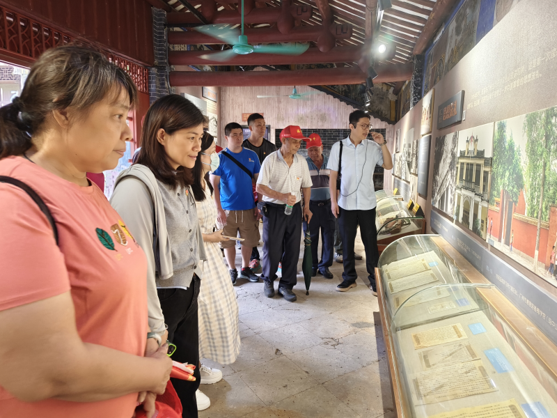 中南街：海中經(jīng)濟聯(lián)社黨總支開展“紅廉雙核固本，黨性作風(fēng)同鑄”主題黨日活動（組圖3）.png